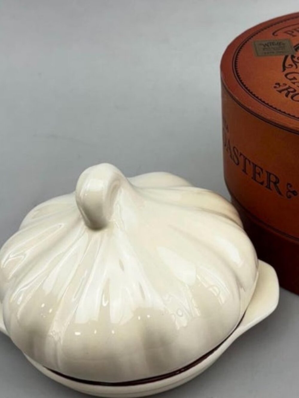 NEW Petite Maison Terracotta Garlic Roaster by Wildly Delicious in Original Box